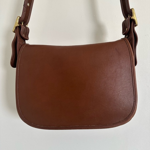 Old Vintage Coach Brown Leather Shoulder Bag with Adjustable Straps - Picture 2 of 10